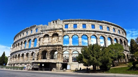Pula Walking Tour
